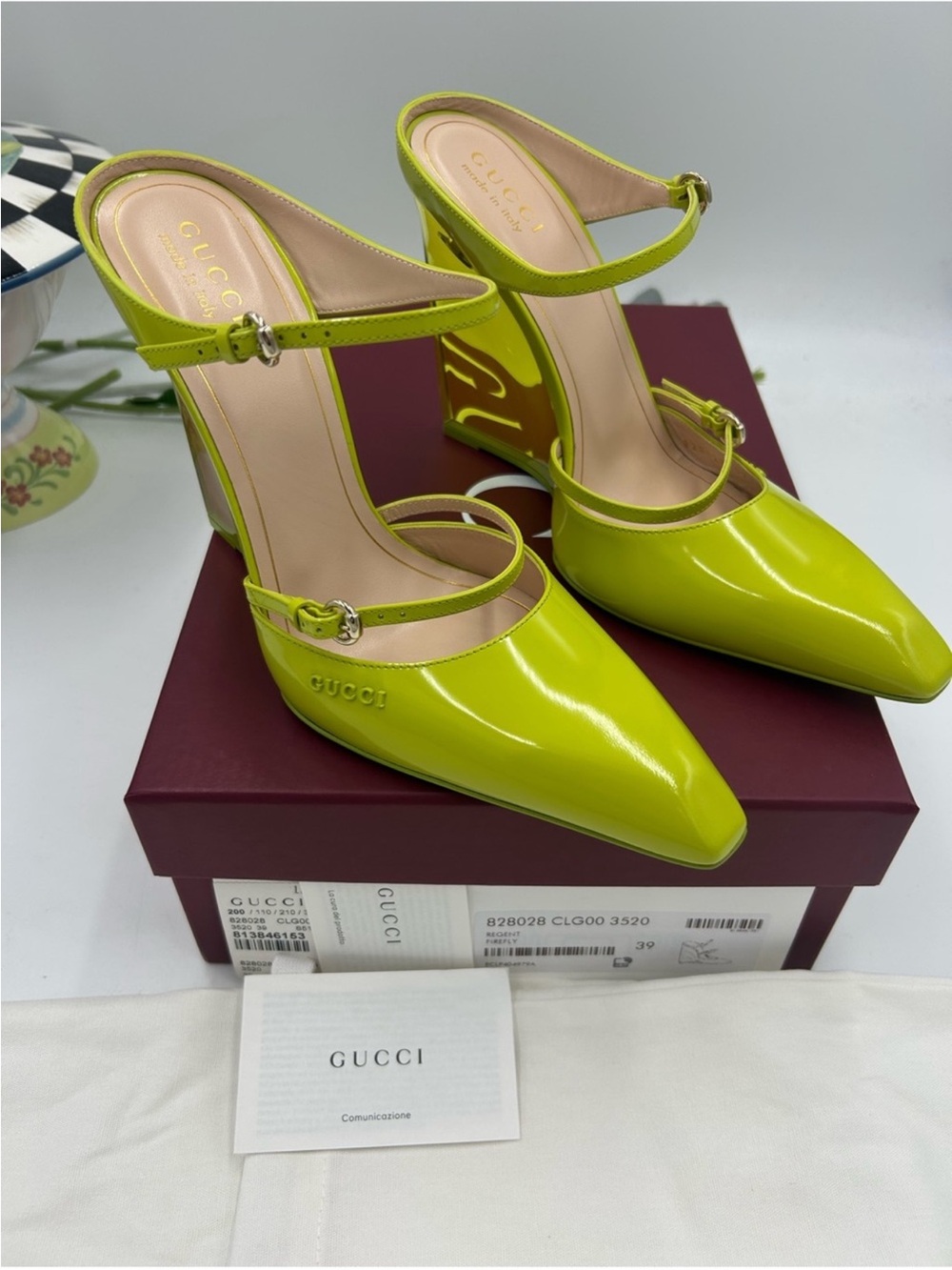 SOLD !!!!! Women’s Gucci CHRISTY 110 patent leather wedge mules size 39 - Picture 2 of 11